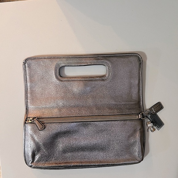 Coach Hampton Weekend Metallic Leather Flap Clutch Bag - Picture 14 of 15